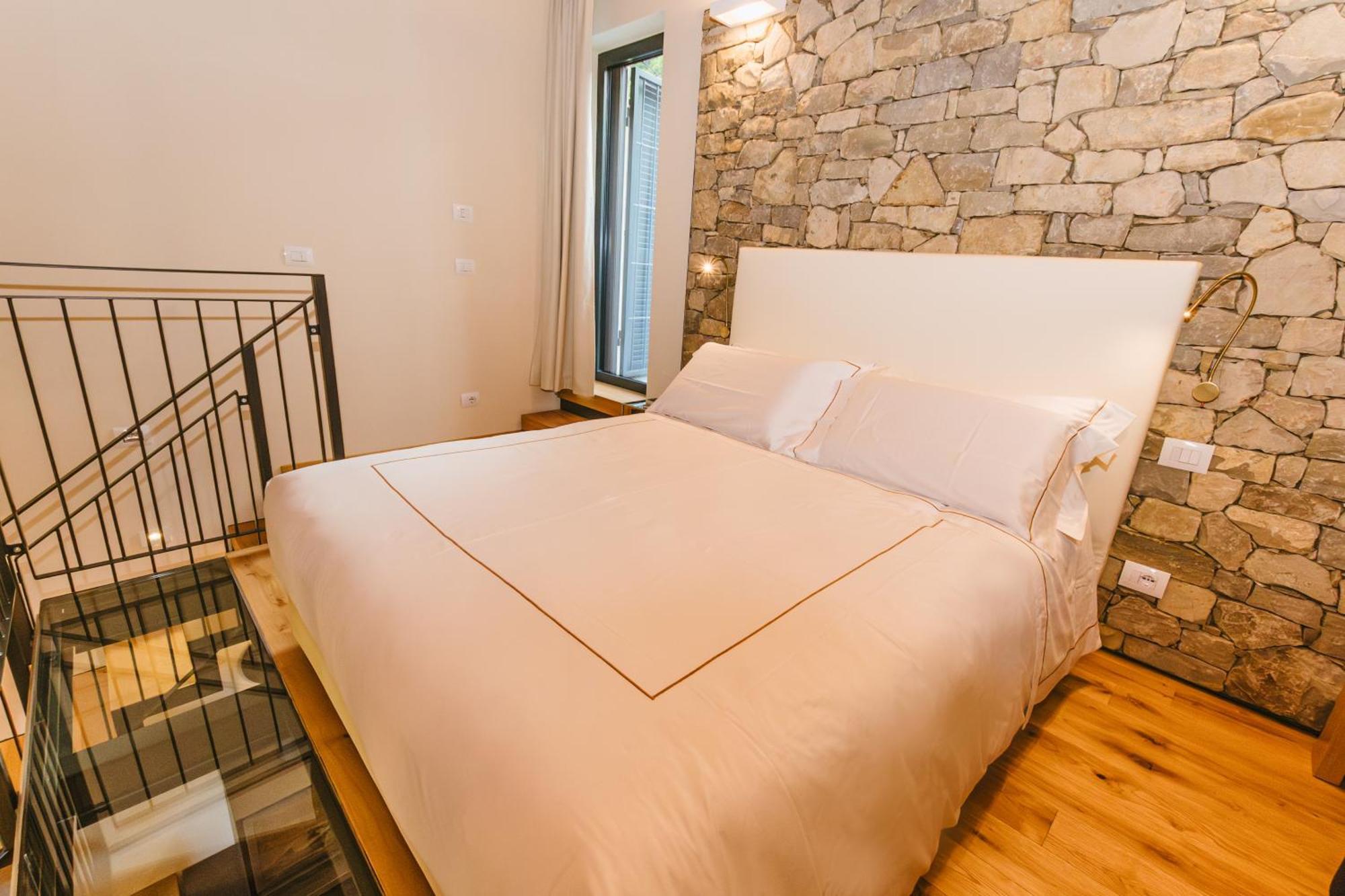Garesio Wine Farm stay *