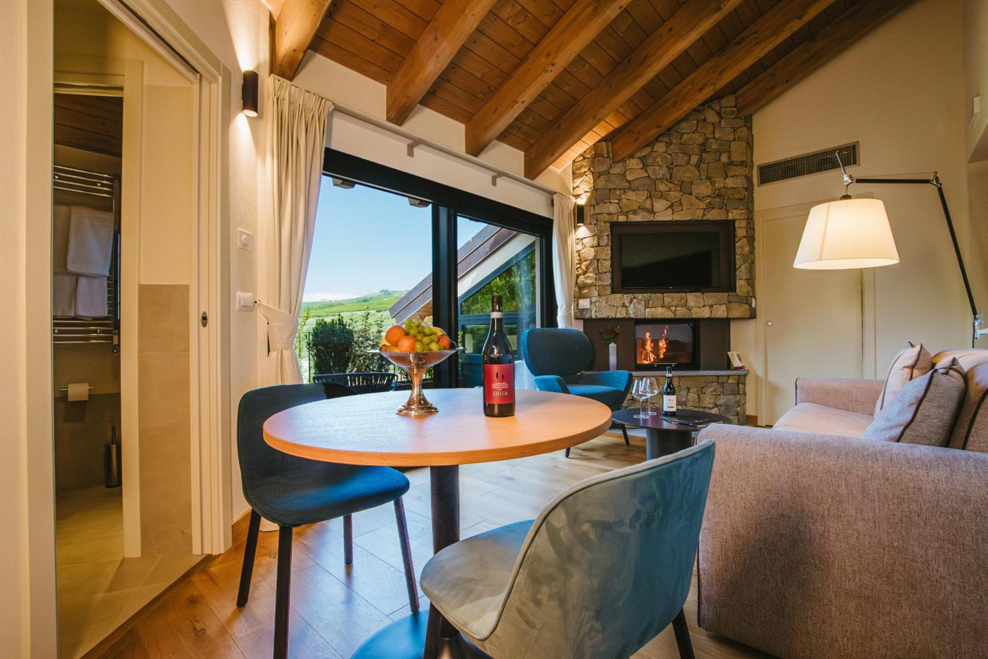 Farm stay Garesio Wine *