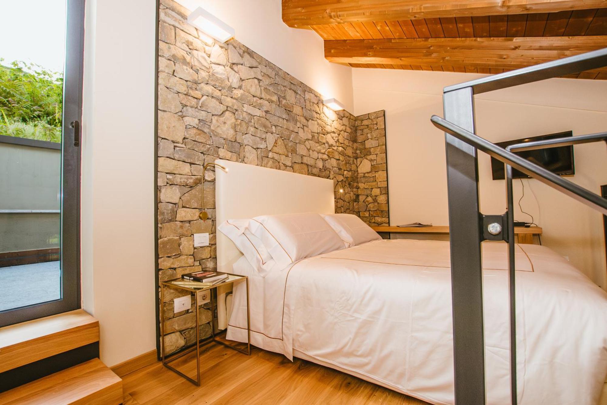 Garesio Wine Farm stay *
