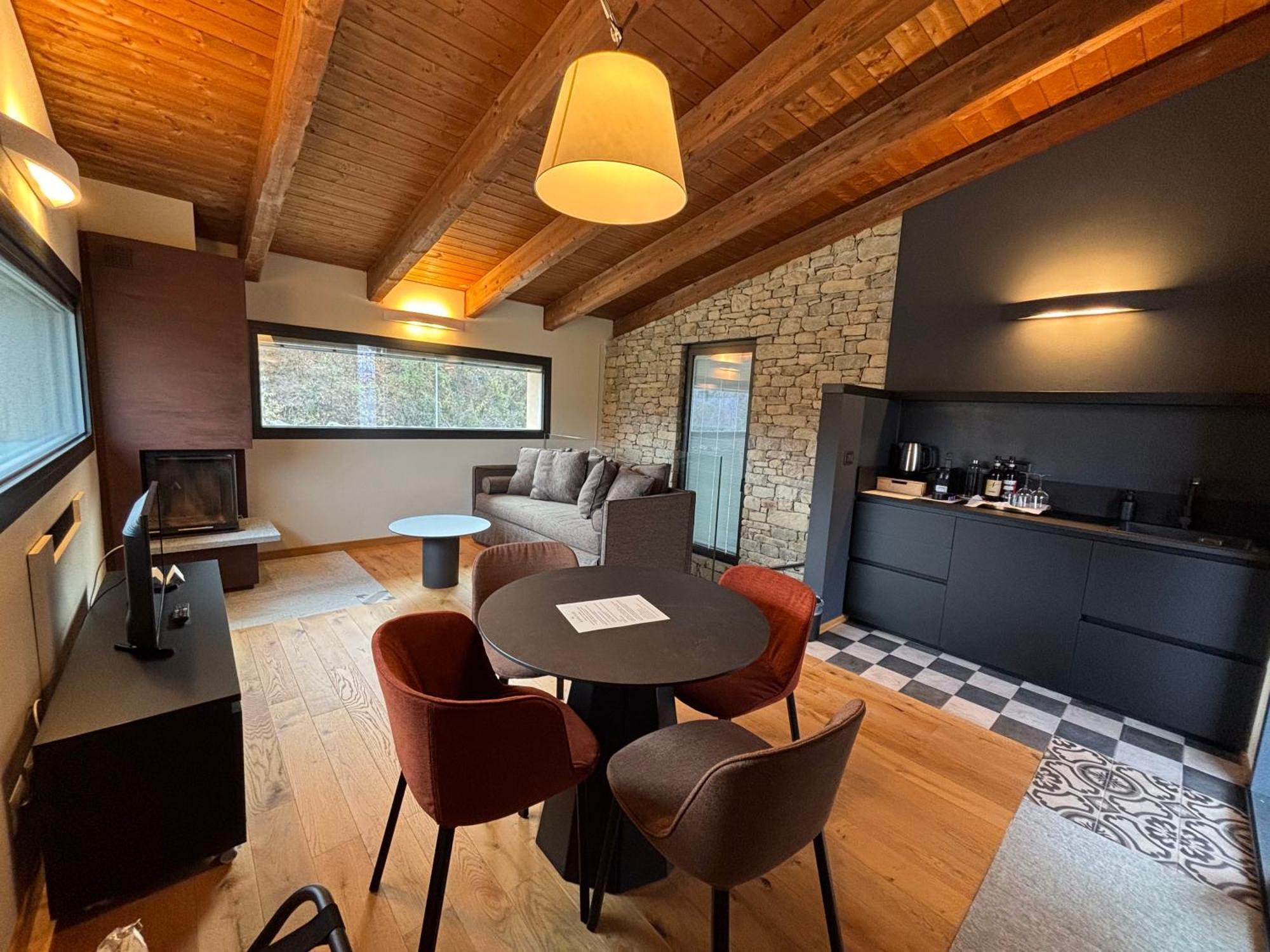 Farm stay Garesio Wine *